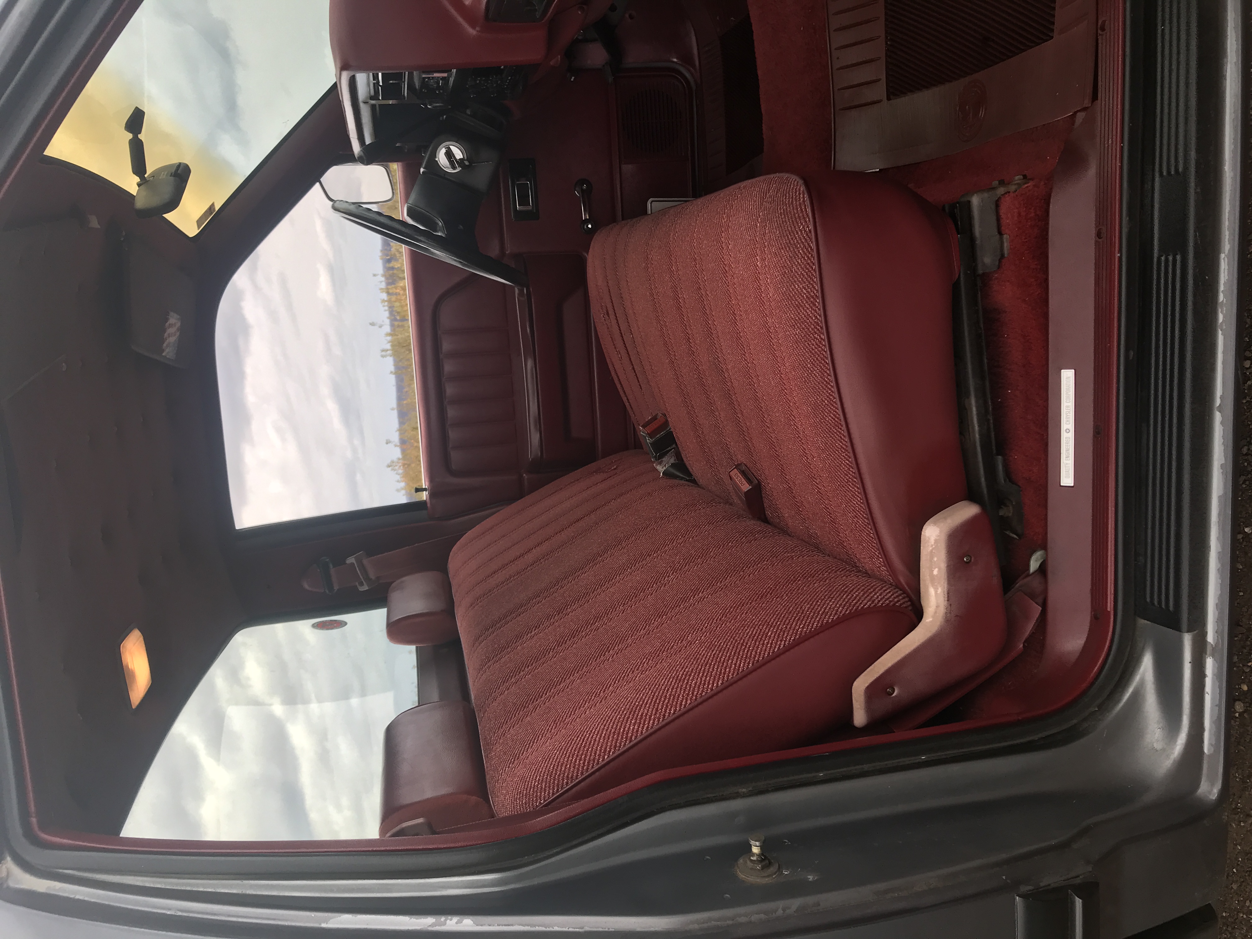 1991 Dodge Dakota Pickup ONE OWNER 117K 8 foot bed and roomy bench seating NICE — photo 66